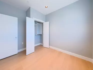 Guest Bathroom Photo of 1 2559 W King Edward Avenue, Vancouver, BC