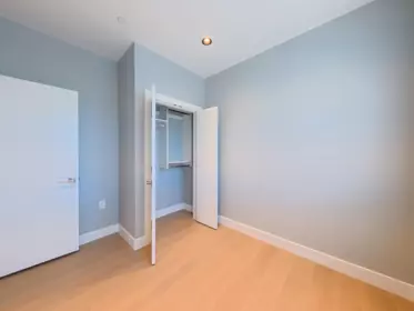 Walk-In Closet Photo of 1 2559 W King Edward Avenue, Vancouver, BC