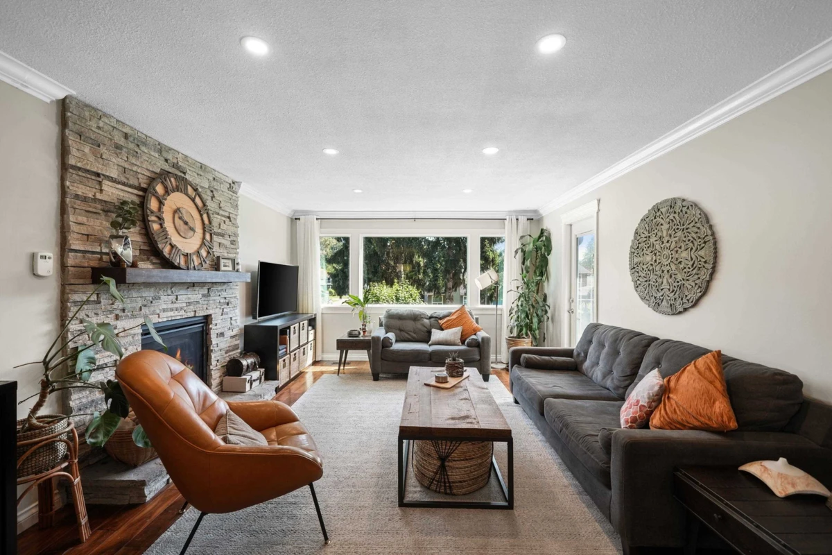 Family Room Photo of 1737 Anderson Way, Port Coquitlam, BC