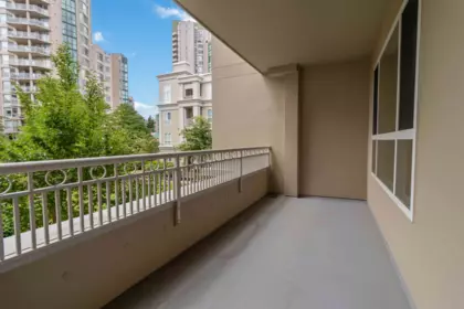 226 3098 Guildford Way, Coquitlam, BC, Coquitlam — Apartment/Condo for sale