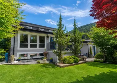 474 Alder Avenue, Harrison Hot Springs, BC, Harrison Hot Springs — Single Family Residence for sale