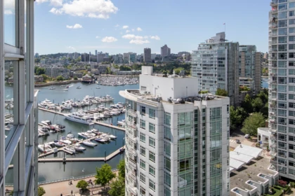 2002 193 Aquarius Mews, Vancouver, BC, Vancouver — Apartment/Condo for sale
