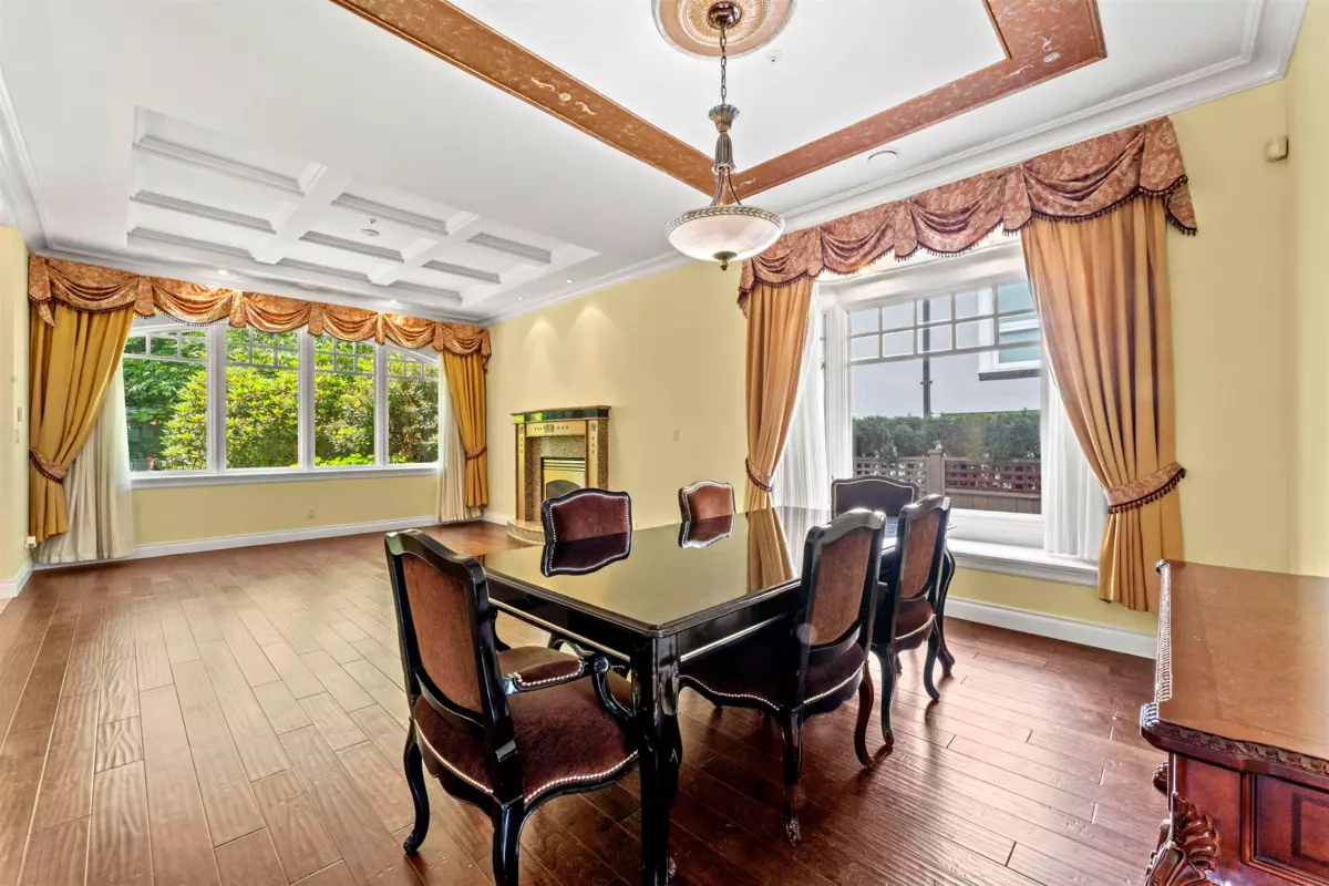 Dining Area Photo of 4530 Osler Street, Vancouver, BC