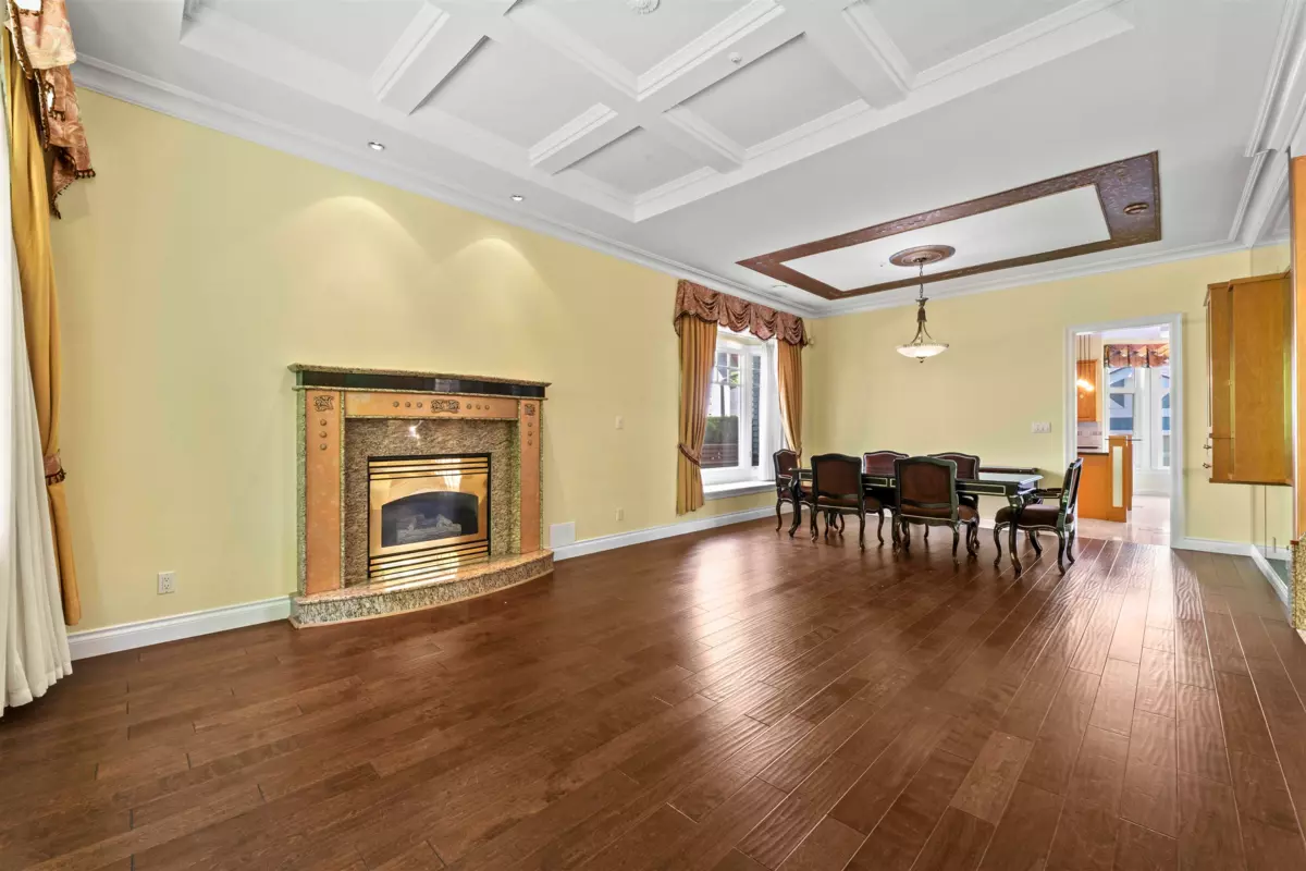 Living Room Photo of 4530 Osler Street, Vancouver, BC