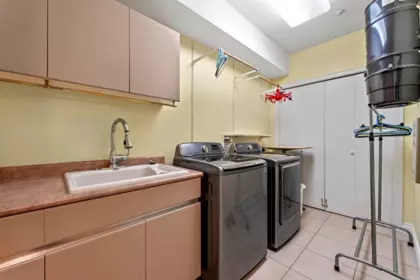 Hot Tub / Spa Photo of 4530 Osler Street, Vancouver, BC