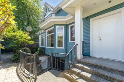Outdoor Kitchen Photo of 4530 Osler Street, Vancouver, BC