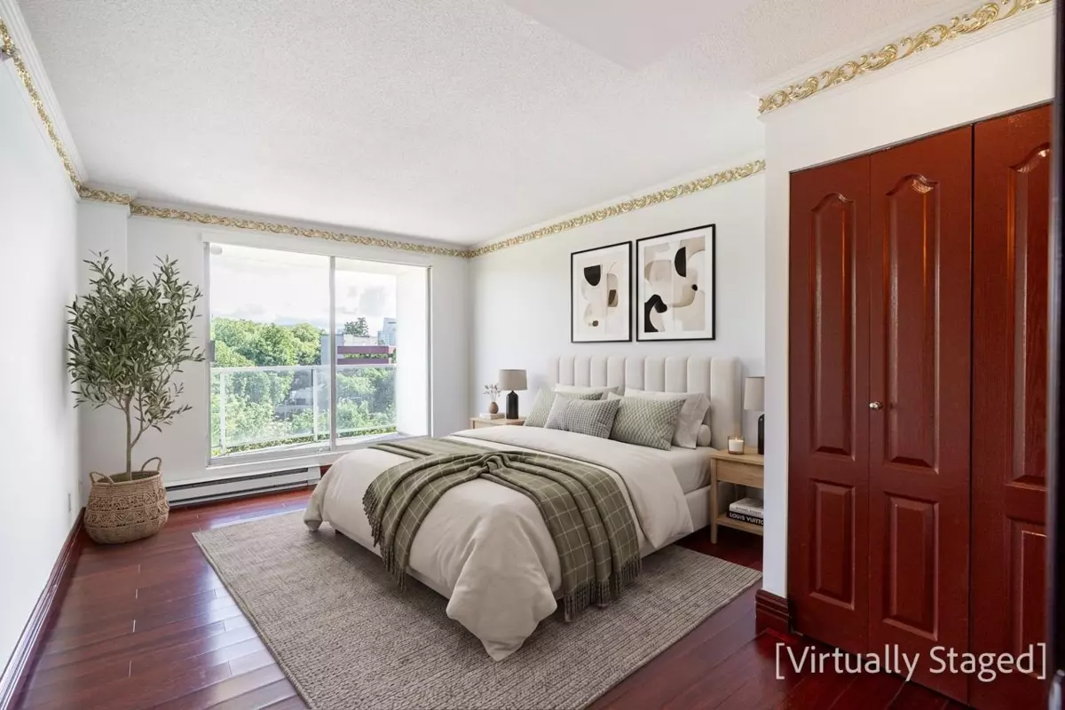 Family Room Photo of 701 7680 Granville Avenue, Richmond, BC