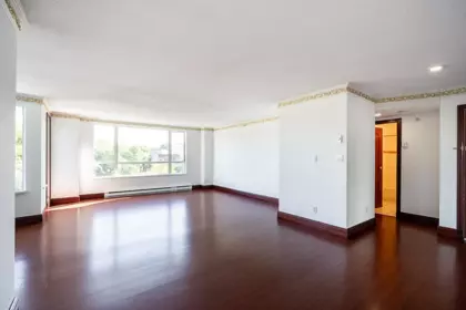 Kitchen Photo of 701 7680 Granville Avenue, Richmond, BC