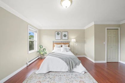 Hallway Photo of 12100 Harrison Avenue, Richmond, BC