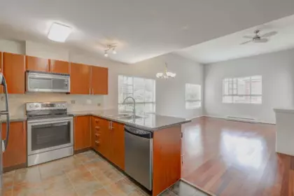 413 2346 Mcallister Avenue, Port Coquitlam, BC, Port Coquitlam — Apartment/Condo for sale