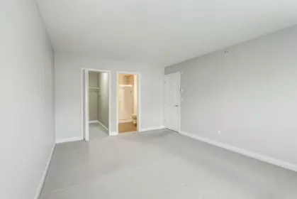 Hallway Photo of 413 2346 Mcallister Avenue, Port Coquitlam, BC