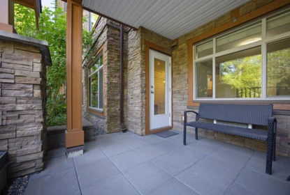 Front Yard Photo of 111 12565 190a Street, Pitt Meadows, BC