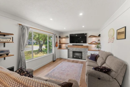 Kitchen Photo of 4576 61 Street, Delta, BC