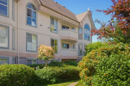 Garden / Landscaping Photo of 217 7151 121 Street, Surrey, BC