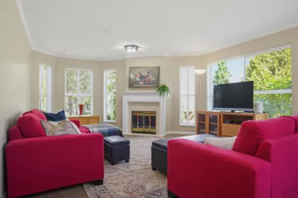 Kitchen Photo of 217 7151 121 Street, Surrey, BC