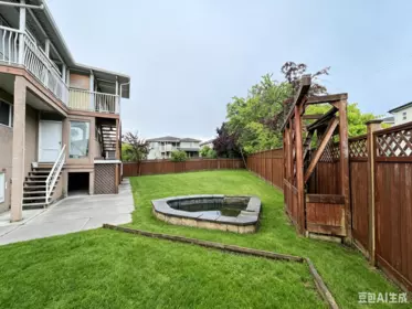 Fitness Center Photo Near 714 Rennie Place, New Westminster, BC