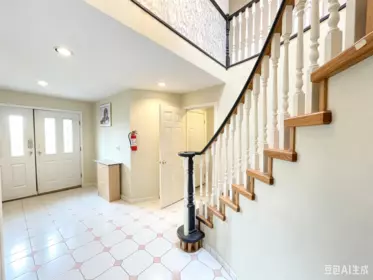 Guest Bathroom Photo of 714 Rennie Place, New Westminster, BC