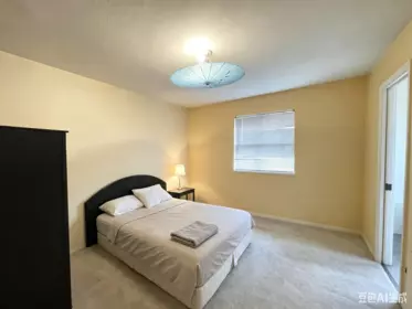 Swimming Pool Photo of 714 Rennie Place, New Westminster, BC