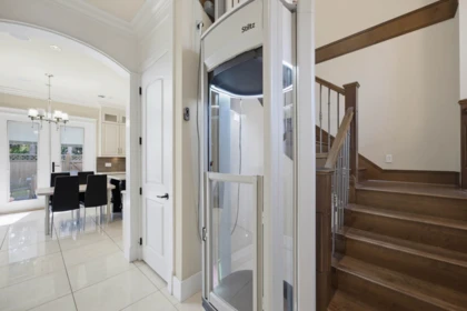 Hallway Photo of 10480 Shell Road, Richmond, BC