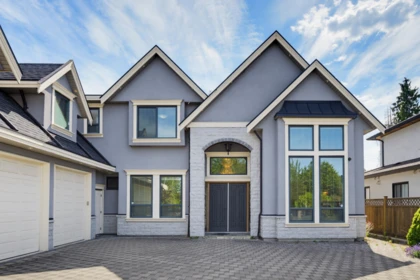 Swimming Pool Photo of 10480 Shell Road, Richmond, BC