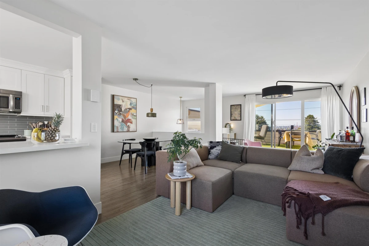 Family Room Photo of 3 270 E 3rd Street, North Vancouver, BC