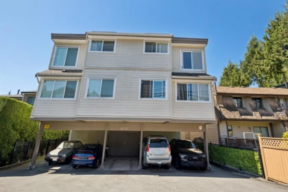Outdoor Patio Photo of 3 270 E 3rd Street, North Vancouver, BC
