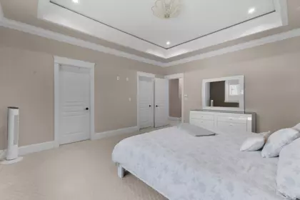 Hallway Photo of 14095 30a Avenue, Surrey, BC