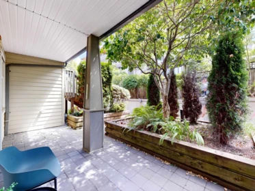 Garden / Landscaping Photo of 305 4468 Albert Street, Burnaby, BC