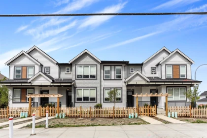 20957 83 Avenue, Langley, BC, Langley — Row House (Non-Strata) for sale