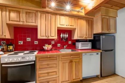 Kitchen Island Photo of 18 2301 Whistler Road, Whistler, BC