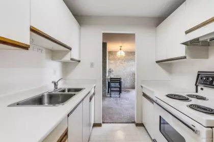 Entry Foyer Photo of 1209 6631 Minoru Boulevard, Richmond, BC