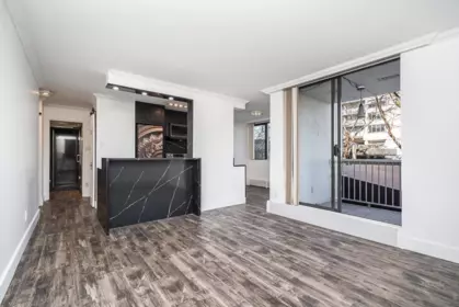 Kitchen Island Photo of 204 1740 Comox Street, Vancouver, BC