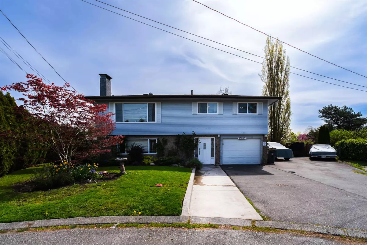 Exterior Rear Photo of 17884 57 Avenue, Surrey, BC