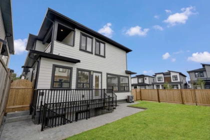 Garden / Landscaping Photo of 7532 205 Street, Langley, BC