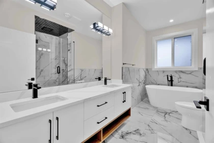 Guest Bathroom Photo of 7532 205 Street, Langley, BC
