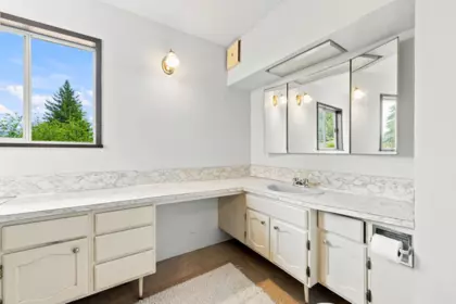 Mudroom Photo of 2337 St George Street, Port Moody, BC