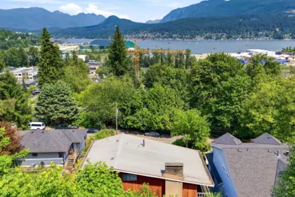 Outdoor Deck Photo of 2337 St George Street, Port Moody, BC