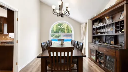Breakfast Nook Photo of 20516 124a Avenue, Maple Ridge, BC