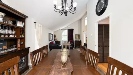 Primary Bedroom Photo of 20516 124a Avenue, Maple Ridge, BC