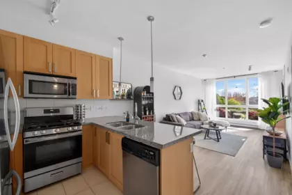 329 15918 26 Avenue, Surrey, BC, Surrey — Apartment/Condo for sale