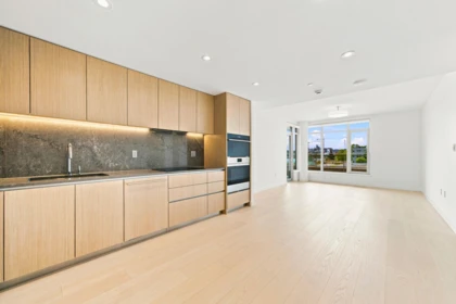 301 785 Harbour Way, North Vancouver, BC, North Vancouver — Apartment/Condo for sale
