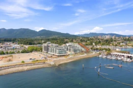 301 785 Harbour Way, North Vancouver, BC