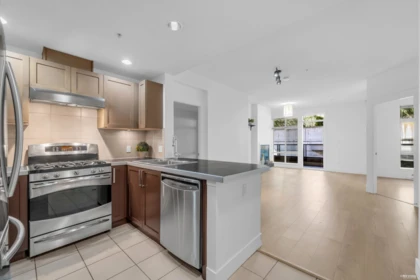 120 5777 Birney Avenue, Vancouver, BC, Vancouver — Apartment/Condo for sale