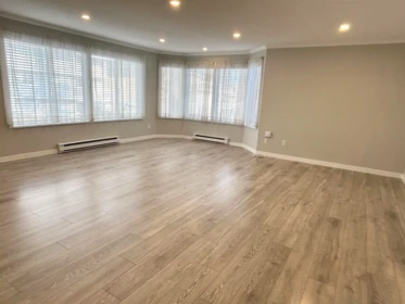 105 5875 Imperial Street, Burnaby, BC, Burnaby — Apartment/Condo for sale