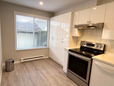 105 5875 Imperial Street, Burnaby, BC, Burnaby — Apartment/Condo for sale
