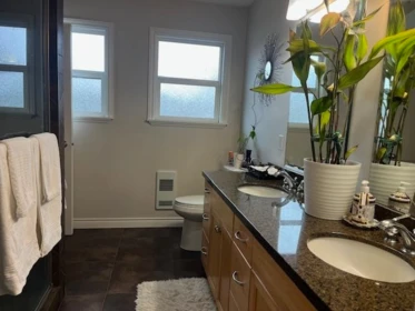 Kitchen Island Photo of 7055 Sesame Street, Chilliwack, BC