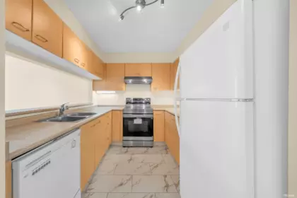 Kitchen Island Photo of 1505 1148 Heffley Crescent, Coquitlam, BC
