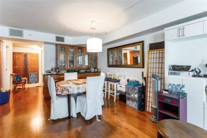 Kitchen Photo of 302 188 E Esplanade, North Vancouver, BC