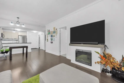203 7418 Byrnepark Walk, Burnaby, BC, Burnaby — Apartment/Condo for sale