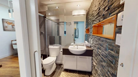 Walk-In Closet Photo of 505 828 Cardero Street, Vancouver, BC